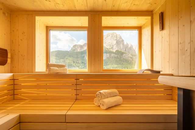 Vacanza Wellness in Alta Badia Immagine: area wellness